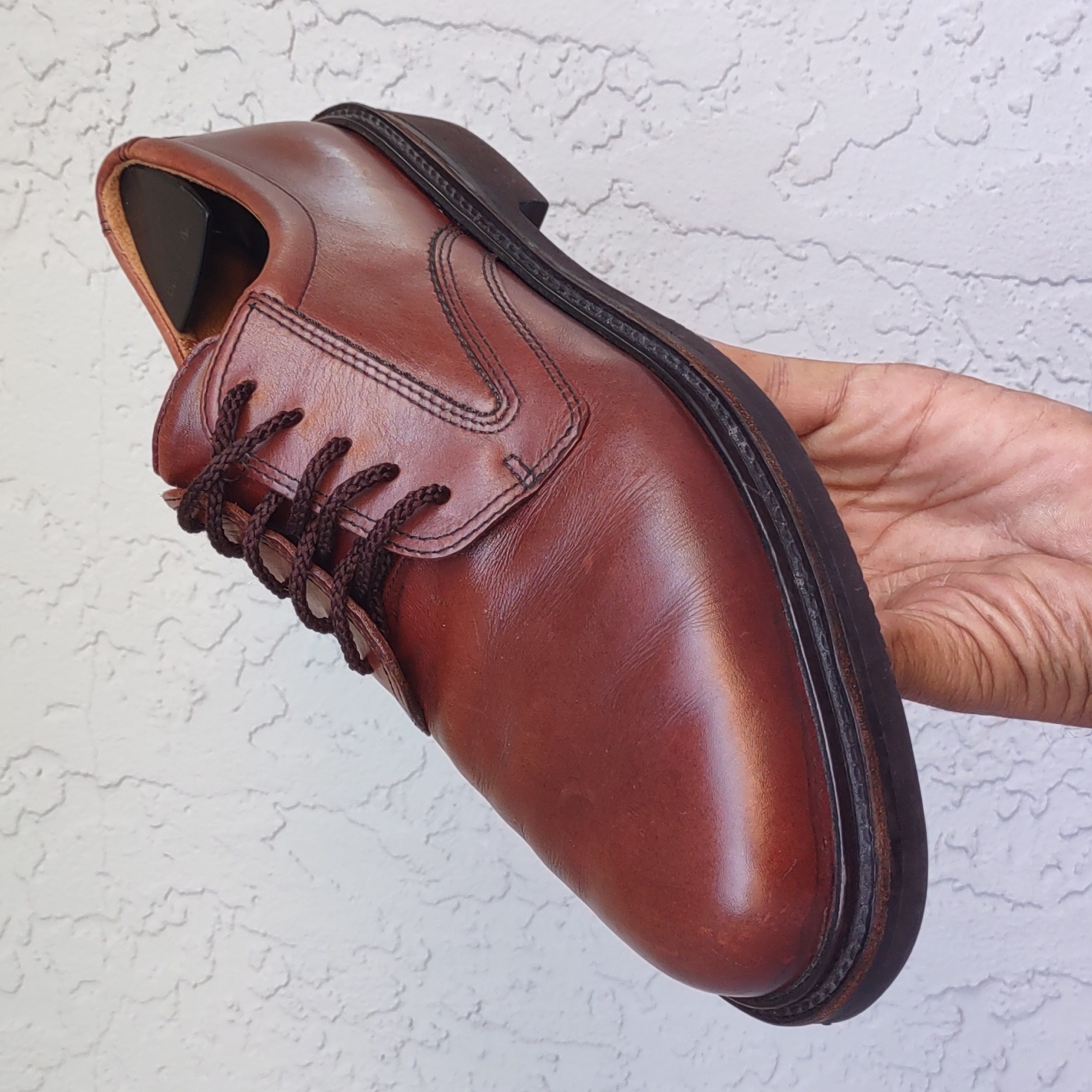 Ecco Men's Brown Leather Luxury Oxfords (W/Vibram Gum-Lite Sole)